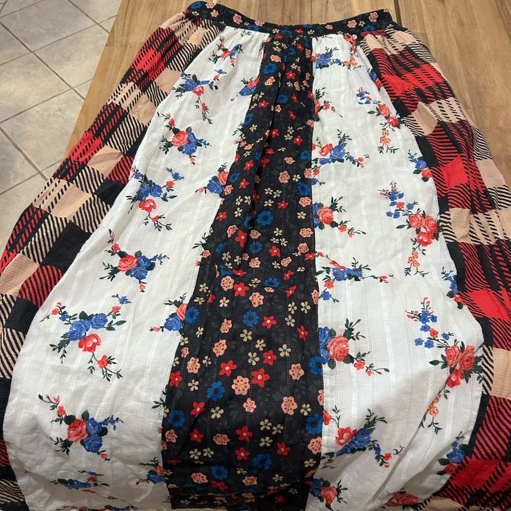 Let Me Be RARE maxi floral skirt